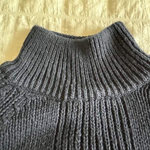 Fashion Simple Mock Turtle Neck Sweater, M, Black, Pullover, Raglan Sleeves NWOT - Picture 3 of 14